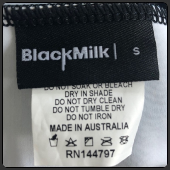 BlackMilk Elephant Walk Reversible Crop Top - Picture 12 of 13